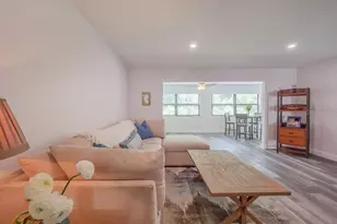 193 Pineneedle Dr, Bradenton, FL 34210 - Photo 17