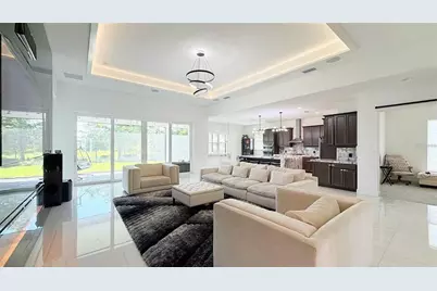 8294 Grande Shores Drive, Sarasota, FL 34240 - Photo 17