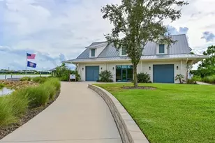 8294 Grande Shores Dr, Sarasota, FL 34240 - Photo 57