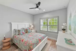 3137 Moorings Dr S, Saint Petersburg, FL 33712 - Photo 31