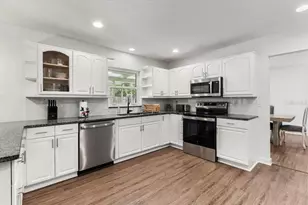 4204 Pine Meadow Terrace, Sarasota, FL 34233 - Photo 17