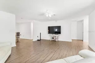 4204 Pine Meadow Terrace, Sarasota, FL 34233 - Photo 11