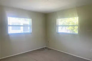 220 Avalon Rd, Venice, FL 34293 - Photo 9