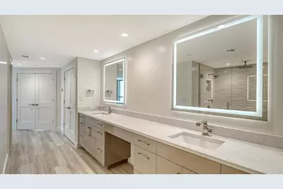 1211 Gulf Of Mexico Drive #701, Longboat Key, FL 34228 - Photo 31
