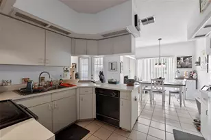 846 Greenbelt Cir, Brandon, FL 33510 - Photo 15