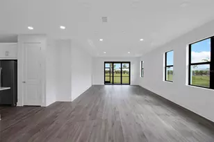 18588 Dayspring Pl, Venice, FL 34293 - Photo 5