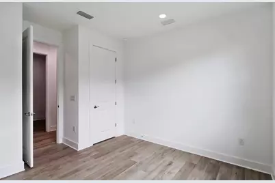 18588 Dayspring Place, Venice, FL 34293 - Photo 13