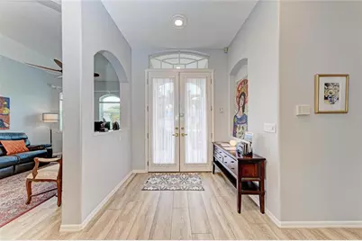 4471 McIntosh Lake Avenue, Sarasota, FL 34233 - Photo 3