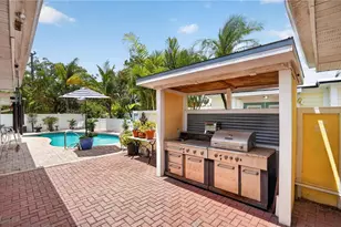 2403 Vermont Ave E, Bradenton, FL 34208 - Photo 25