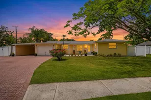 2403 Vermont Ave E, Bradenton, FL 34208 - Photo 1