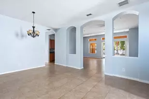 4623 61st Dr E, Bradenton, FL 34203 - Photo 7