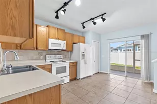 16221 Swan View Cir, Odessa, FL 33556 - Photo 9