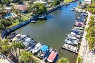 5440 Riverbluff Cir, Sarasota, FL 34231 - Photo 21