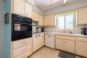 2215 Grove St, Sarasota, FL 34239 - Photo 15