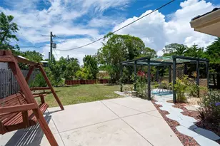2215 Grove St, Sarasota, FL 34239 - Photo 29