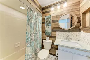 5709 Avista Dr, Sarasota, FL 34243 - Photo 35