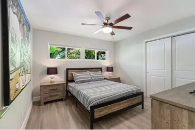 5720 Isanda Place, Sarasota, FL 34231 - Photo 17