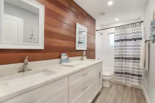 5720 Isanda Pl, Sarasota, FL 34231 - Photo 19