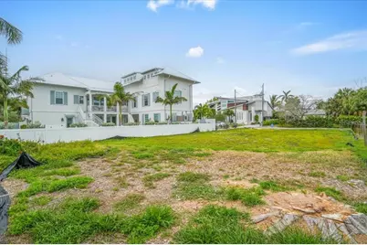 121 48th Street, Holmes Beach, FL 34217 - Photo 23
