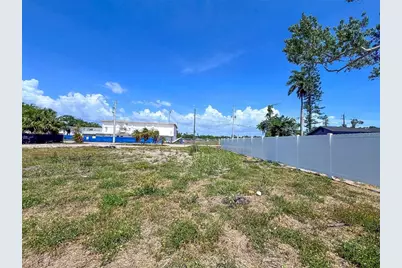 1120 35th Street W, Bradenton, FL 34205 - Photo 7