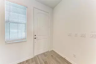 314 Via Anina Dr, Sarasota, FL 34243 - Photo 5