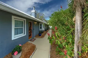 2690 Temple St, Sarasota, FL 34239 - Photo 3