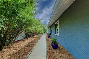2690 Temple St, Sarasota, FL 34239 - Photo 57