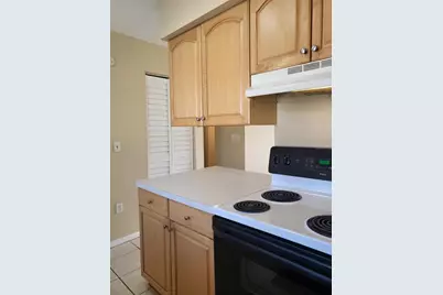2721 Hidden Lake Boulevard #C, Sarasota, FL 34237 - Photo 15