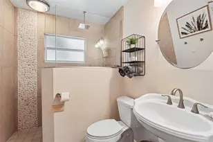 521 Avalon Rd, Venice, FL 34293 - Photo 17