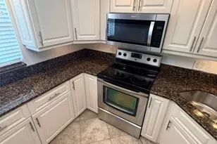 9393 Midnight Pass Rd, Sarasota, FL 34242 - Photo 9