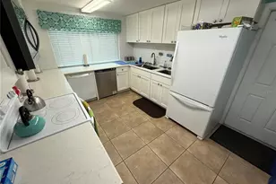 1250 N Portofino Dr, Sarasota, FL 34242 - Photo 51
