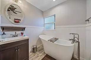 3281 8th St, Sarasota, FL 34237 - Photo 17