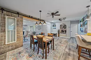 3281 8th St, Sarasota, FL 34237 - Photo 9