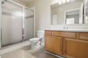 1015 Villagio Cir, Sarasota, FL 34237 - Photo 19