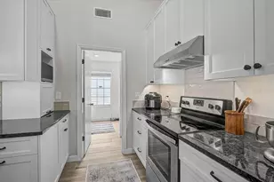 5737 Forester Lake Dr, Sarasota, FL 34243 - Photo 5