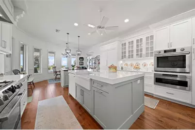 8152 Longbay Boulevard, Sarasota, FL 34243 - Photo 33