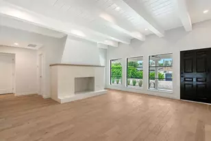 1041 Indian Beach Dr, Sarasota, FL 34234 - Photo 9