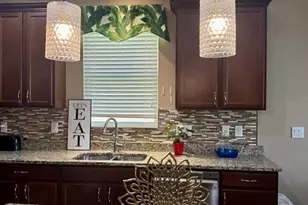 5711 Arbor Wood Ct, Bradenton, FL 34203 - Photo 9