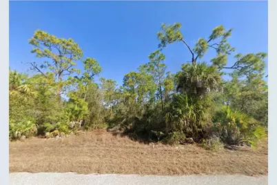 17083 Carson Avenue, Port Charlotte, FL 33948 - Photo 5