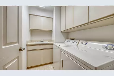 3374 W Chelmsford Court #9, Sarasota, FL 34235 - Photo 19