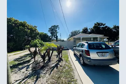 998 Ponder Avenue, Sarasota, FL 34232 - Photo 3