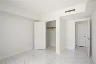 1350 Main St, Sarasota, FL 34236 - Photo 17