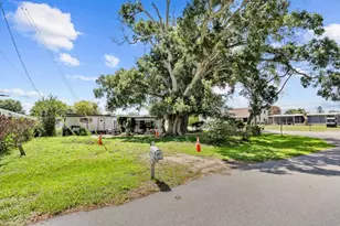 2809 SE 38th Ave, Okeechobee, FL 34974 - Photo 1