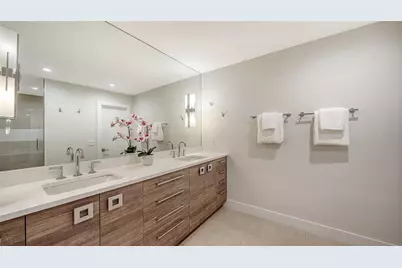 1428 Pine Bay Drive, Sarasota, FL 34231 - Photo 21