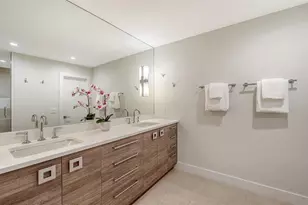 1428 Pine Bay Dr, Sarasota, FL 34231 - Photo 21