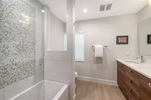1428 Pine Bay Dr, Sarasota, FL 34231 - Photo 29