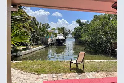 2100 Avenue A, Bradenton Beach, FL 34217 - Photo 11