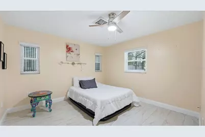 6233 Rockefeller Avenue, Sarasota, FL 34231 - Photo 23