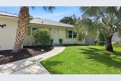 6233 Rockefeller Avenue, Sarasota, FL 34231 - Photo 5