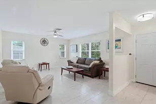 6233 Rockefeller Ave, Sarasota, FL 34231 - Photo 5
